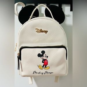 Mickey Mouse back bag! NWT